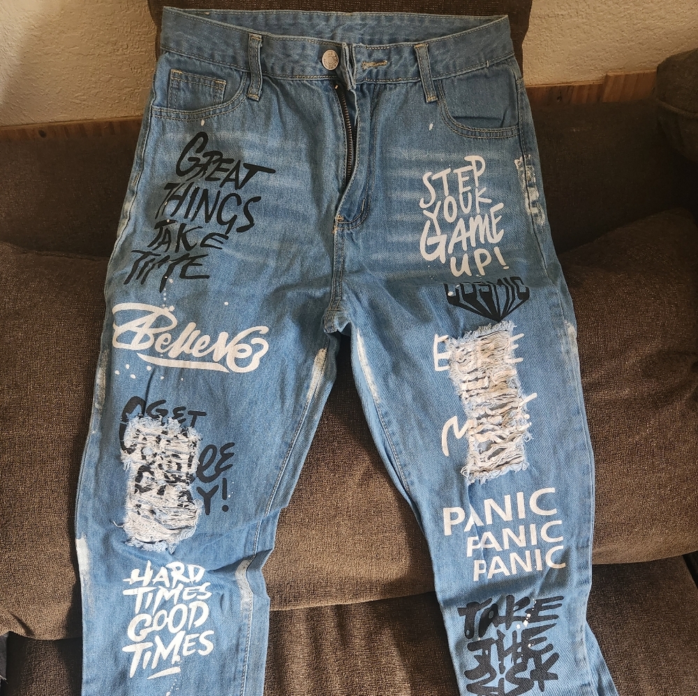 Shein Graphic Ripped Jeans Womens Size Large